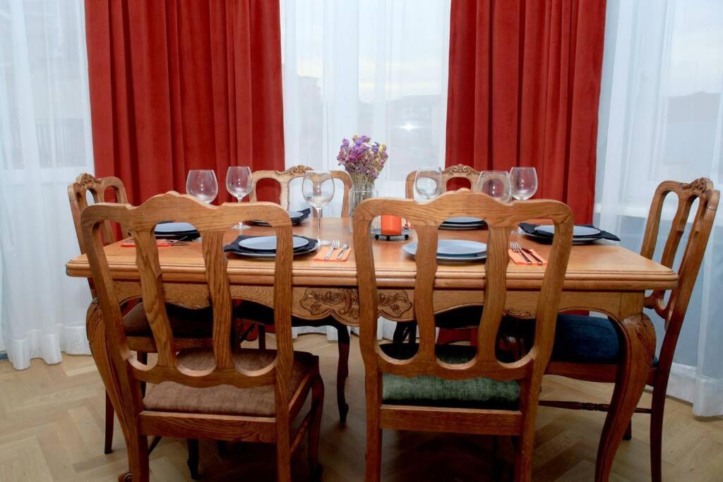 *citadel* 2br - Center Apartment